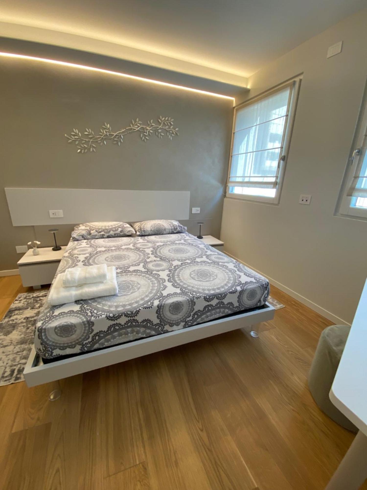 Hz+ Costantini Apartamento Pordenone Exterior foto